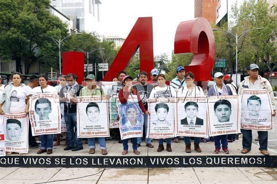 Ordenan liberar a 8 militares implicados en caso Ayotzinapa