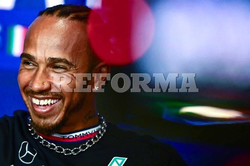 Renueva Lewis Hamilton por dos años más con Mercedes