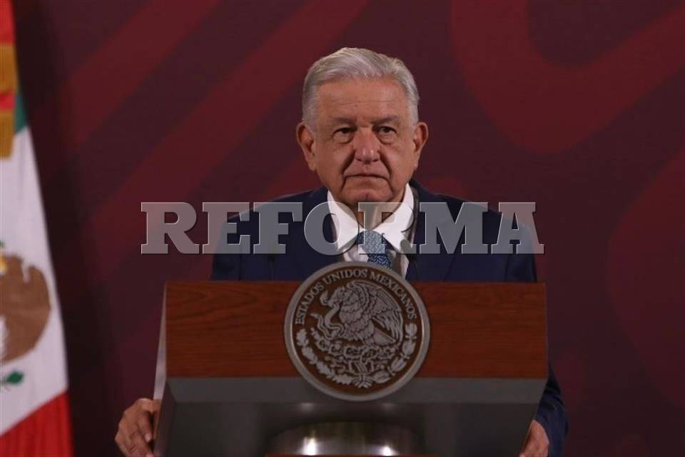 Pide AMLO dar dinero a censados: ‘no habrá amarga Navidad’