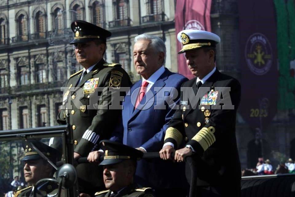 Pueblo tiene a Ejército como Ángel de la Guarda.- AMLO