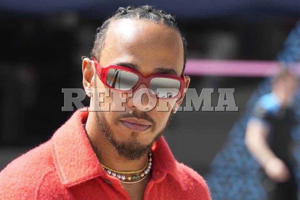 Lewis Hamilton cumple sueño de niño con su llegada a Ferrari