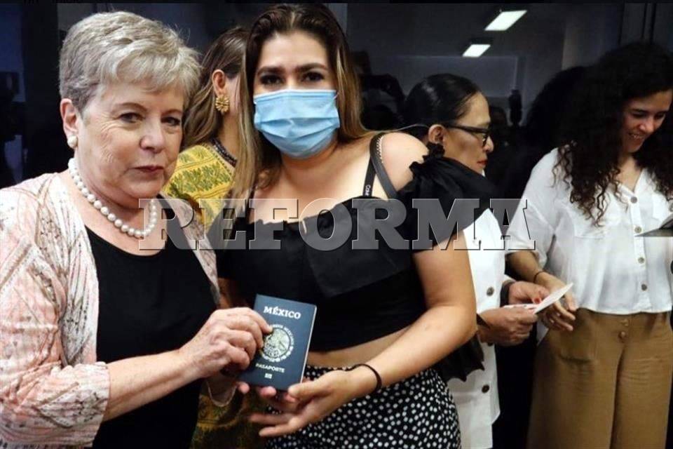 Reabre SRE oficina de pasaportes en Acapulco