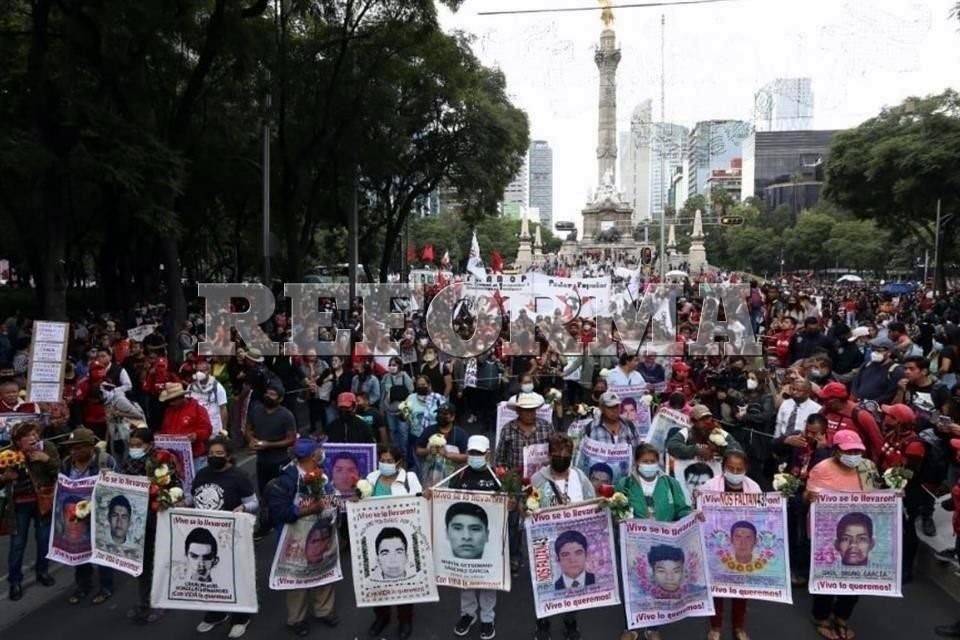 Detienen a agente estatal por caso Ayotzinapa