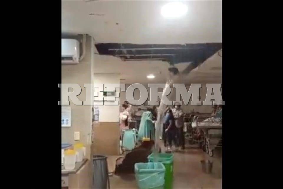 Se desploma techo de hospital del IMSS en Cancún