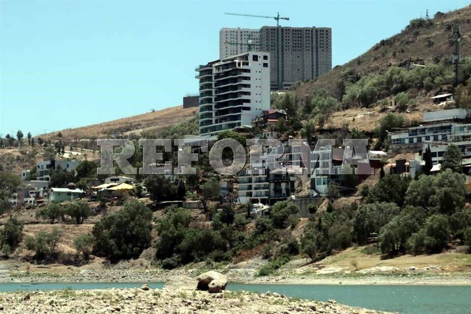 Presa Madín entre sequía y descarga de aguas residuales