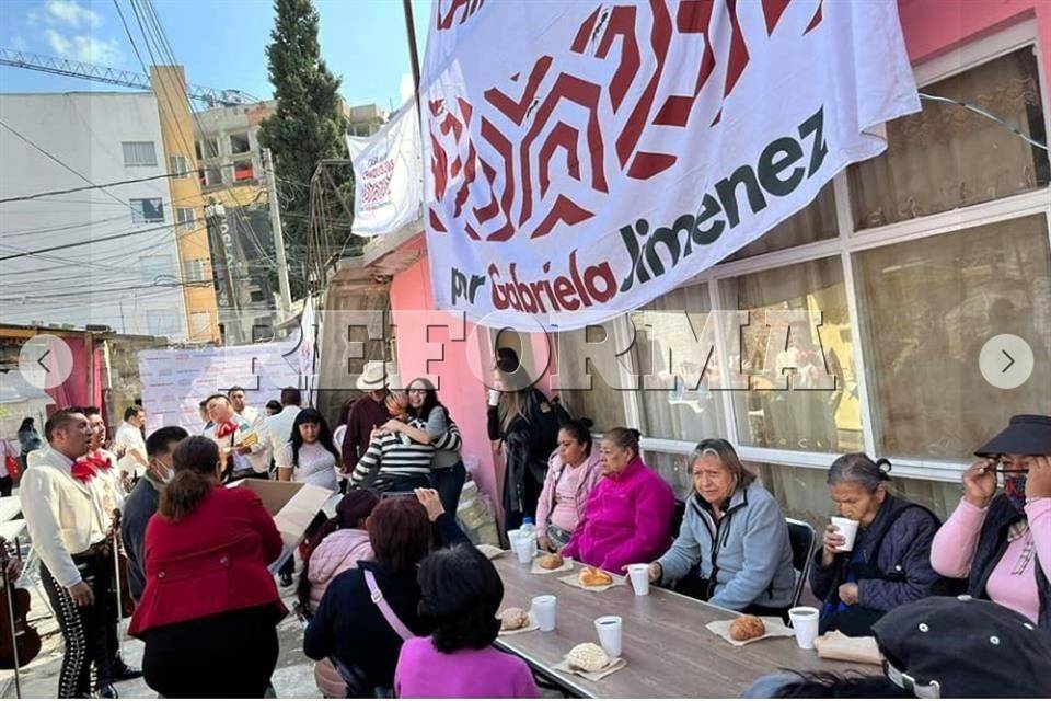 Paga morenista votos con cenas