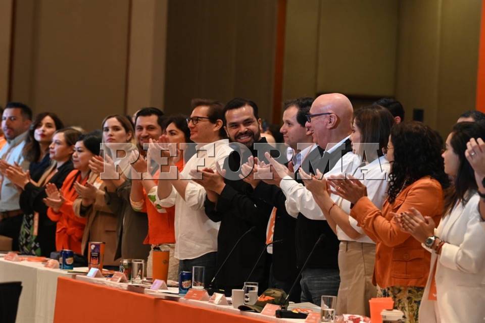 Emite MC criterios para candidato; no cierra puerta a Ebrard