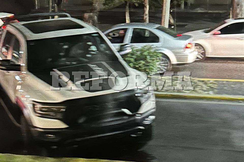 Balean camioneta en zona turística de Morelia