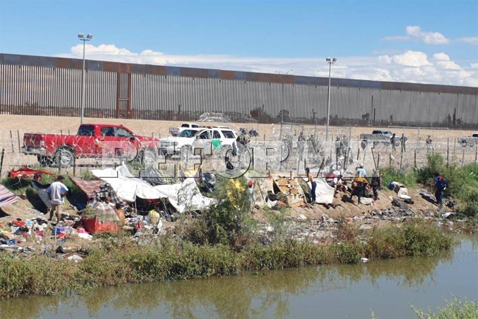 Las ‘aldeas’ migrantes en el Río Bravo