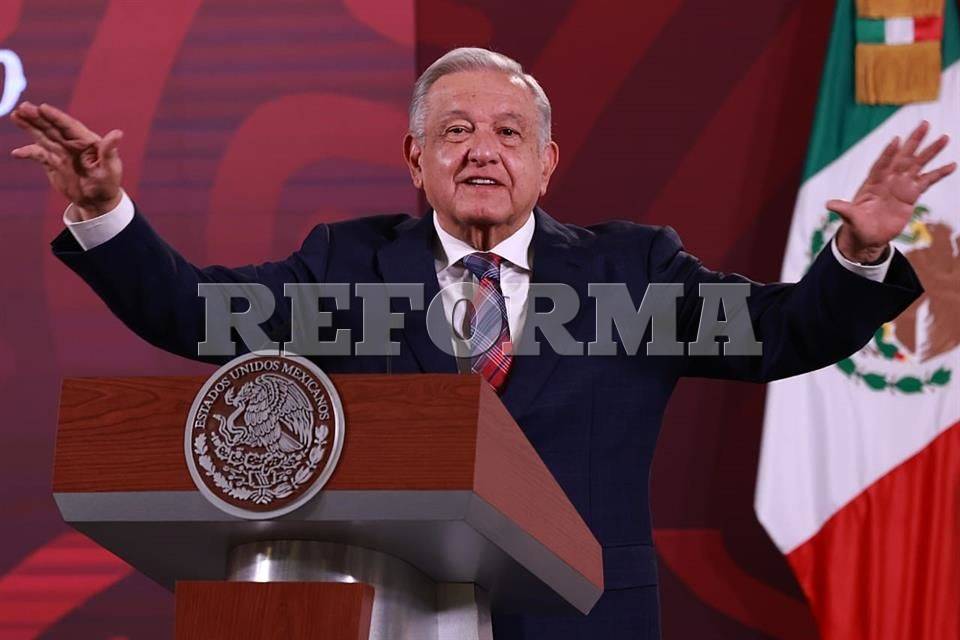 Acusa AMLO presiones en EU para reactivar muro