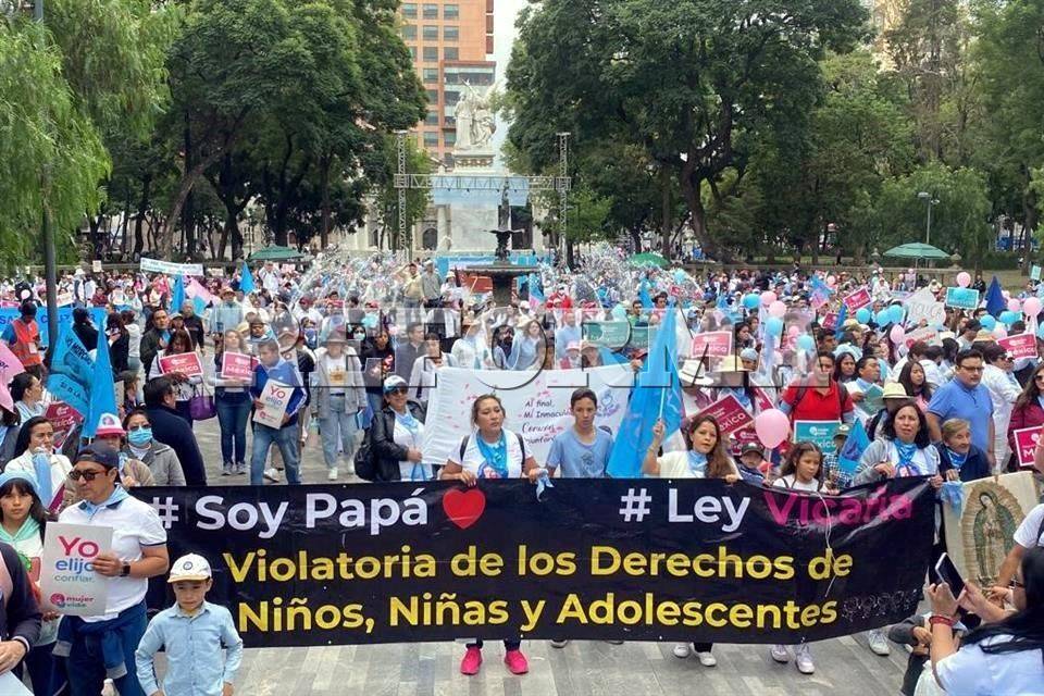 Marchan por la mujer y la vida en CDMX