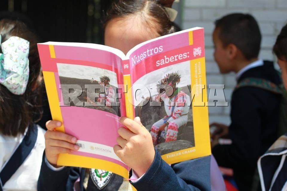 Llevábamos 52% de libros entregados, dice Chihuahua