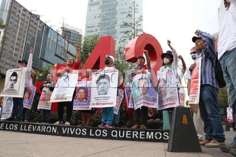 Sedena supo en tiempo real sobre desaparición de normalistas