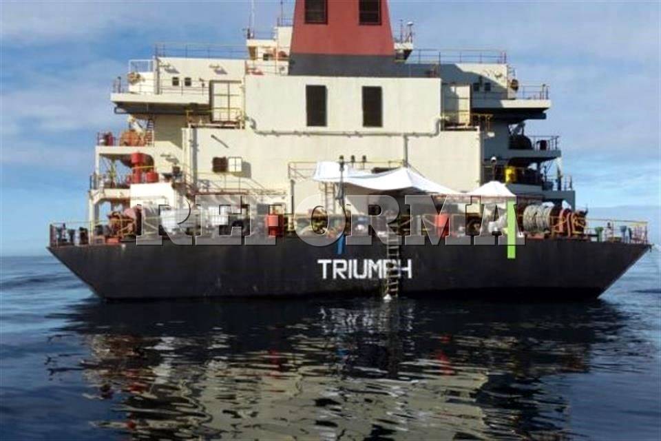 Advierten riesgo ambiental por buque en Ensenada