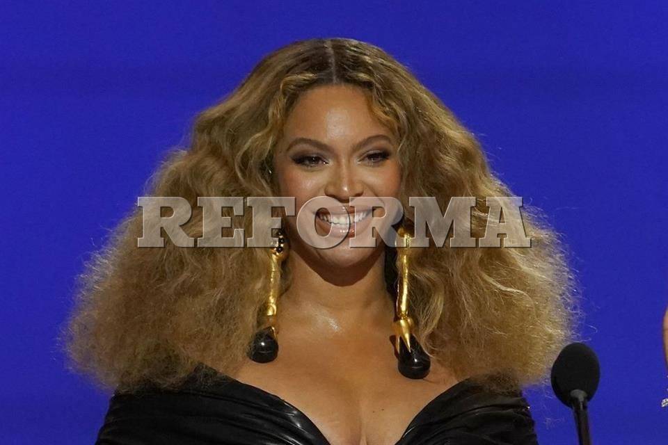 Beyoncé revela la portada de su nuevo disco